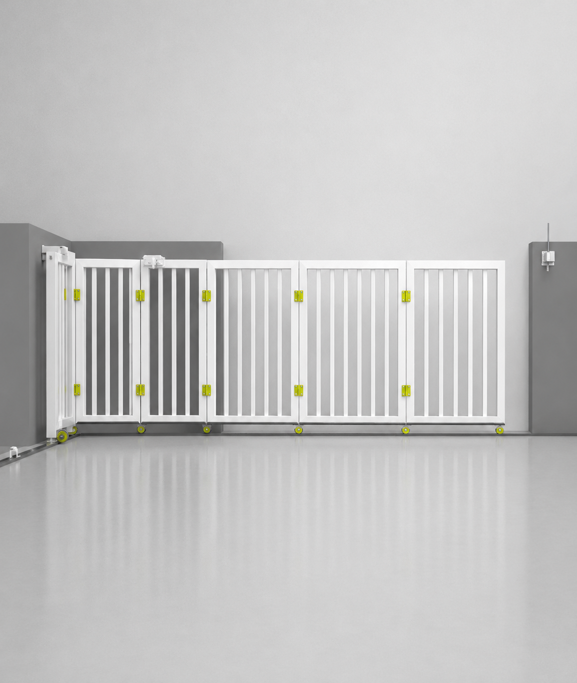 Curve gate hardware